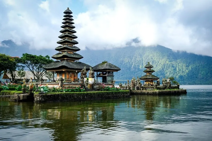 Travel Image 9